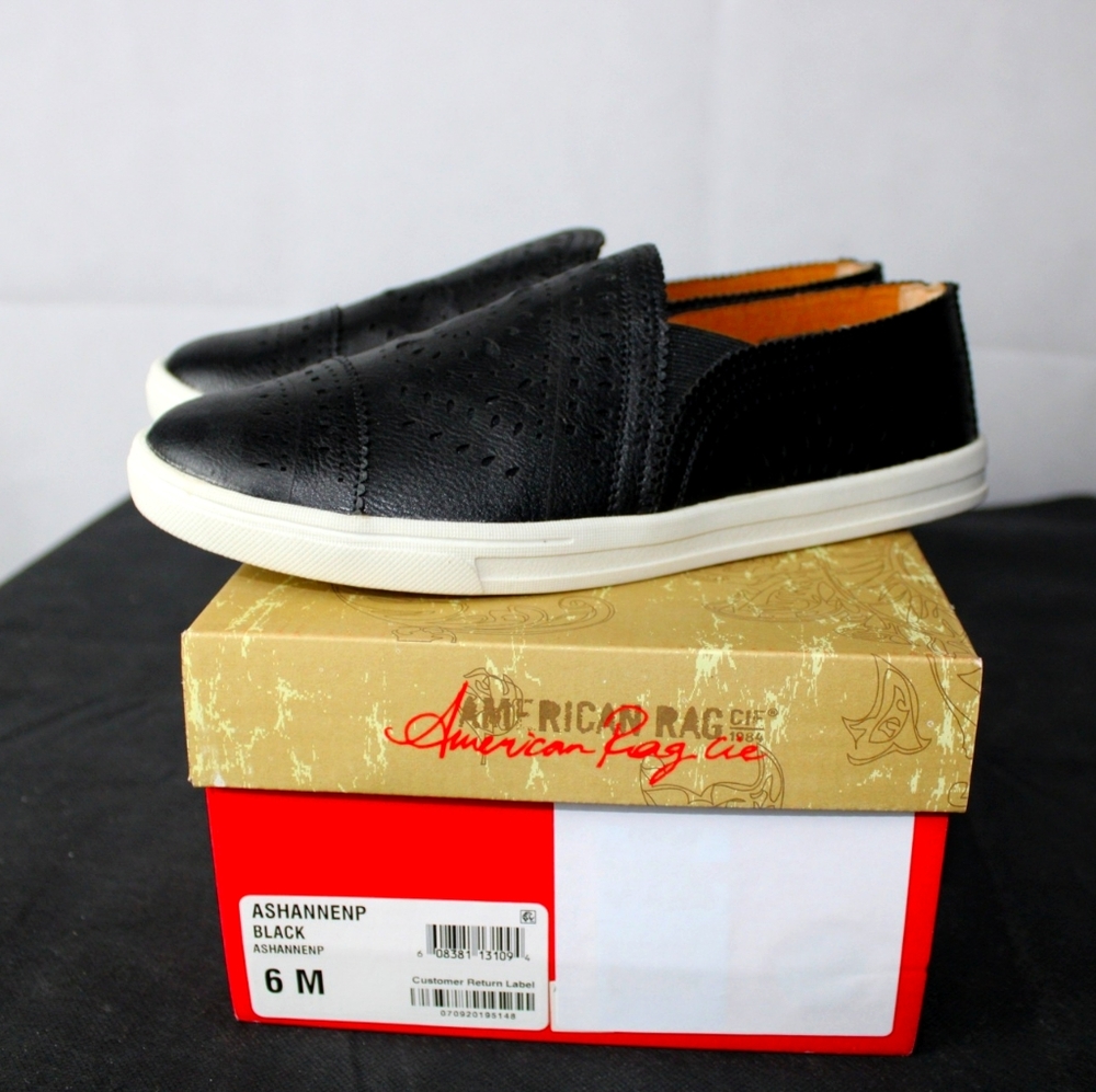 Women's Slip on Shoe
